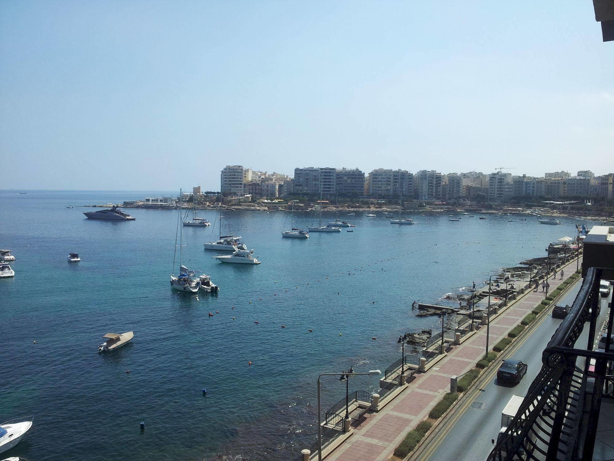 Spinola Bay Top Floor Seafront 3 Bedroom Apartment With Panoramic Sea Views - By Getawaysmalta Saint Julian's Εξωτερικό φωτογραφία